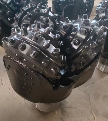 14 3 / 4 Iadc517 Api Steel Tooth Tricone Bit Hard Rock ανοιχτό ή σφραγισμένο ρουλεμάν
