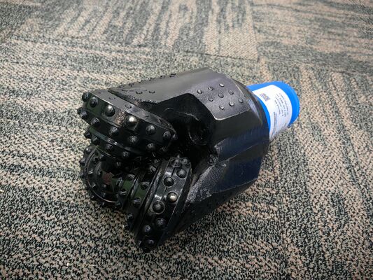 IADC637 6 1/2 ιντσών Tricone Rock Bit με ενσωματωμένα καρβιδίου βολφραμίου για γεωτρήσεις σκληρών σχηματισμών