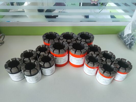 Πλήρης προδιαγραφή BQ/NQ/HQ/PQ Wireline Coring Diamond Core Bits με μακρά διάρκεια ζωής για την εξερεύνηση ορυχείων